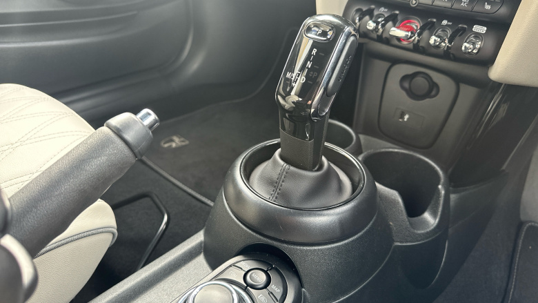 MINI Hatchback 1.5 Cooper Exclusive Premium 3dr Auto Petrol Hatchback